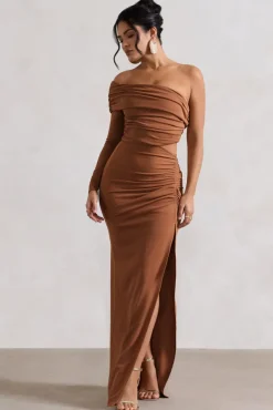 Ecuador | Camel Crinkle Asymmetric One-Sleeve Cut-Out Maxi Dress