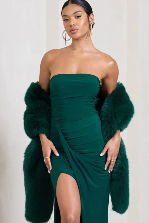 Softly | Green Faux Fur Pull-Through Shawl