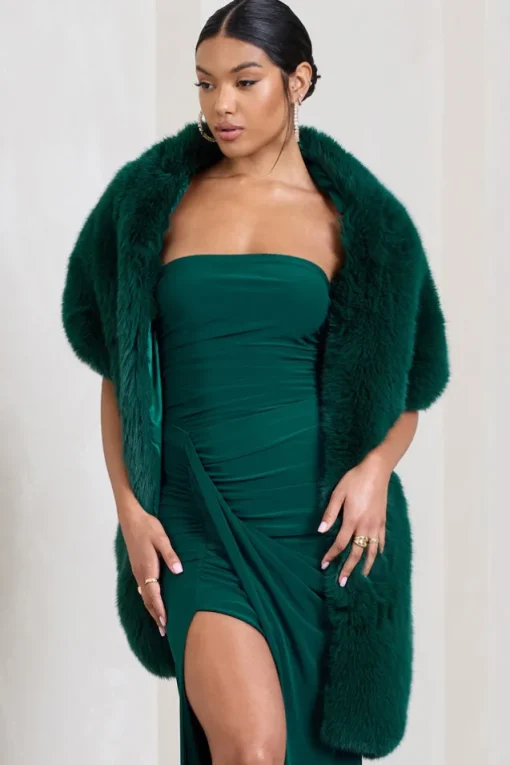 Softly | Green Faux Fur Pull-Through Shawl